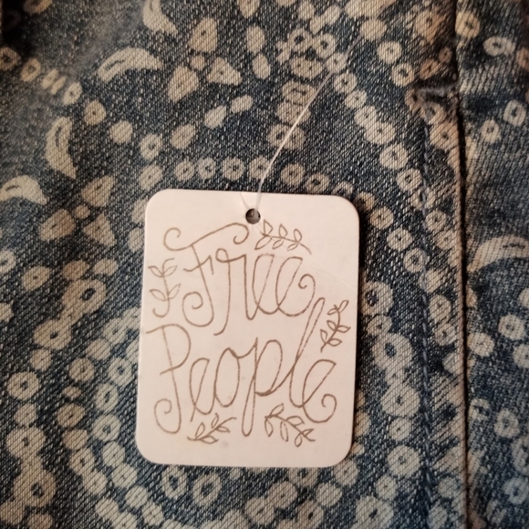 FREE PEOPLE NWT School Daze Tribal Denim Mini Button Fly Skirt. Size 4. Boho - Picture 6 of 7